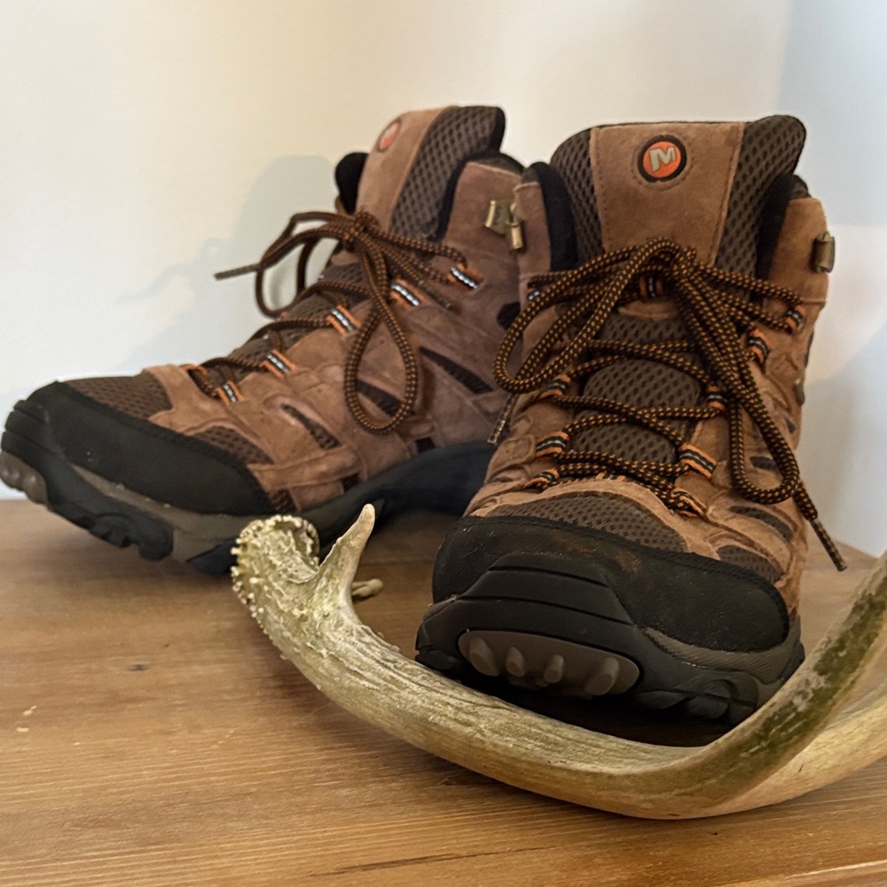 Merrell Men's 11.5 Brown and Black Hiking Boots